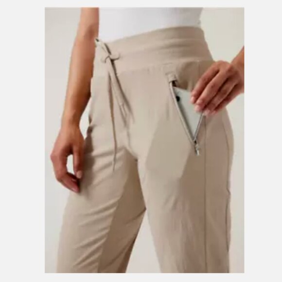 Size 24 - ATHLETA - Trekkie North Jogger Beige Ripstop Lightweight NEW no tag - Picture 3 of 6